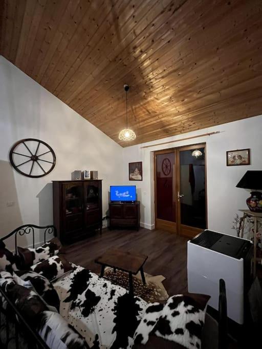 Villa Chez Mamie à LʼIsle-Jourdain Extérieur photo